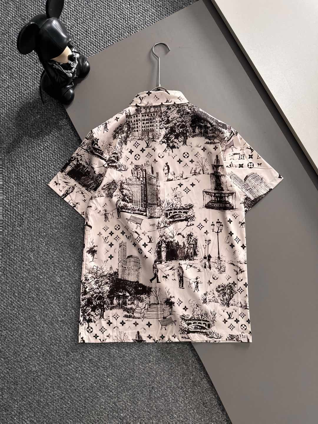 Louis Vuitton Shorts & Short-Sleeve Set